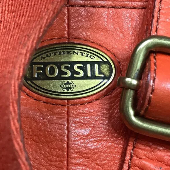 FOSSIL Explorer Crossbody Bag Orange Pebbled Leather Zip Top‎ Purse Pockets FLAW - Picture 16 of 16